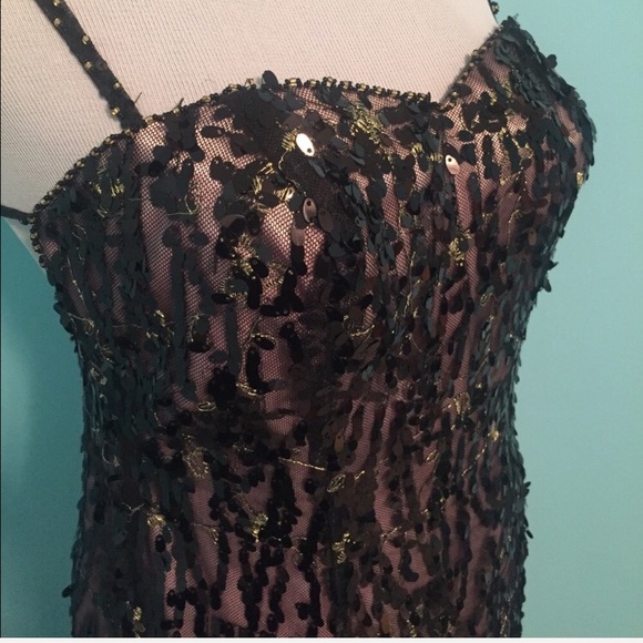 B'Dazzle Lace and Sequin Cocktail Dress - Picture 5 of 7